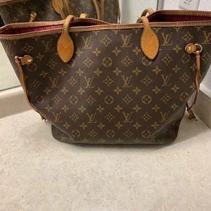 100% authentic Louis Vuitton Medium sized Neverful